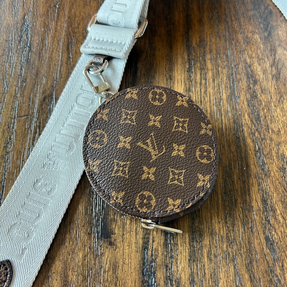 LOUIS VUITTON Econyl Monogram Pillow Maxi Multi Pochette Accessories Silver Pink - Picture 4 of 15